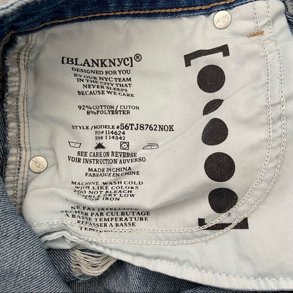 Blank NYC Loose Fit cuffed hems Distressed Denim Women's Shorts - Size 26 - Picture 7 of 8